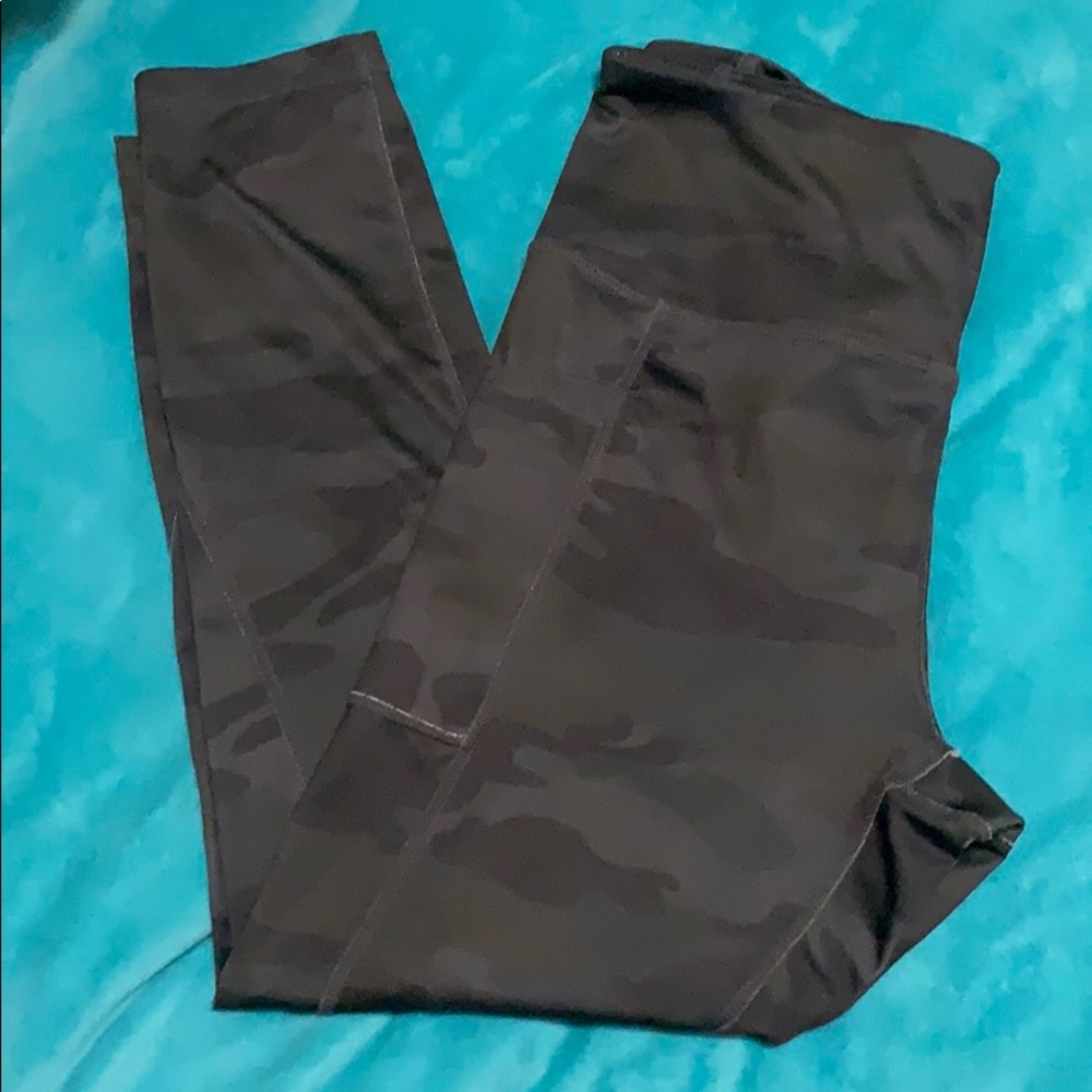 Camo workout leggings